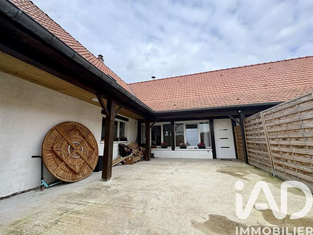 Maison 139 m² à Amplier  - photo 3