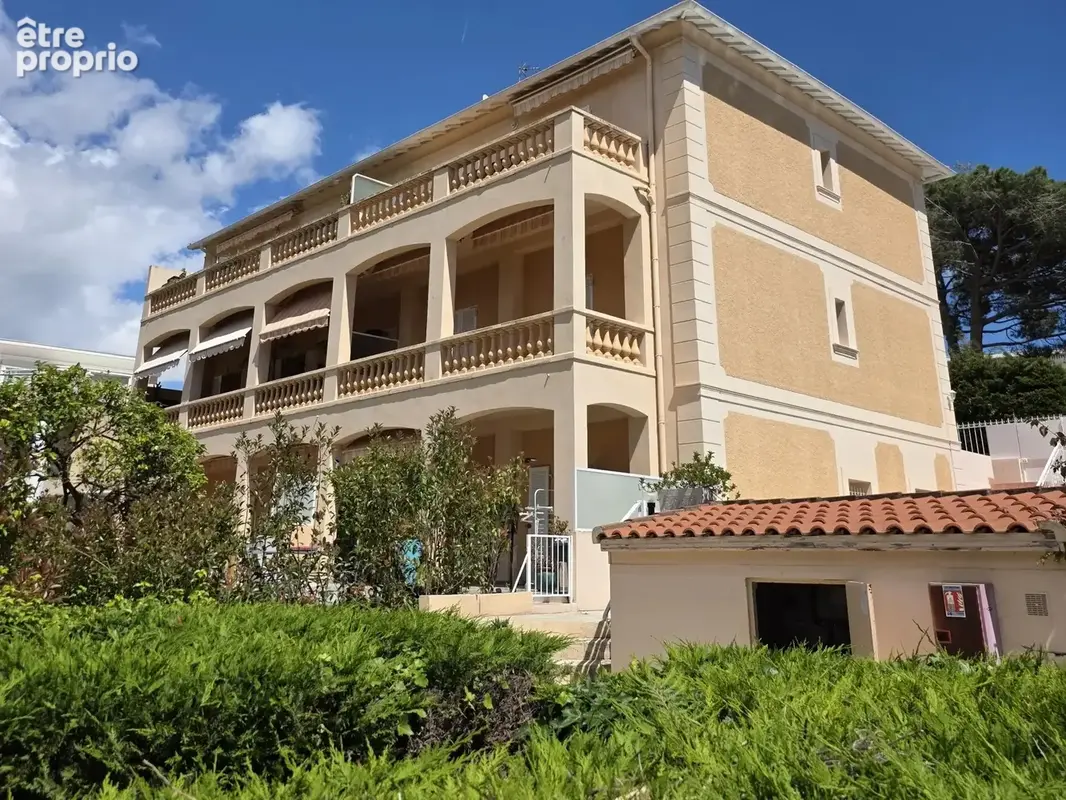 Roquebrune Cap Martin La Dragonnière  3 pièces avec jardin, garage,  piscine et vue mer - photo 9