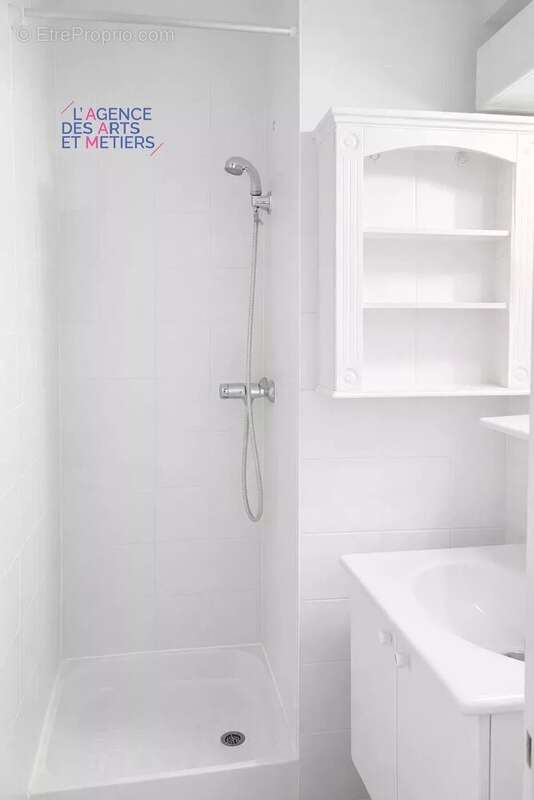 Appartement à PARIS-3E