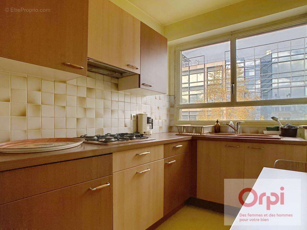 Appartement à ISSY-LES-MOULINEAUX