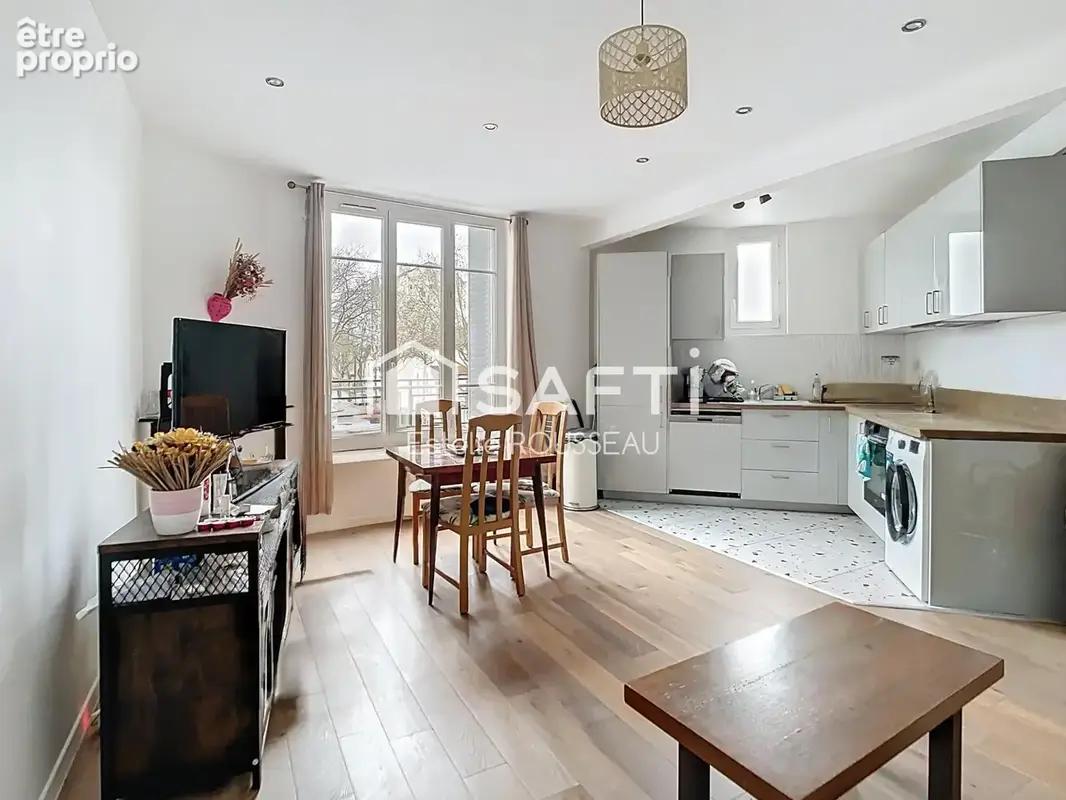 Photo 1 - Appartement à SAINT-MAUR-DES-FOSSES