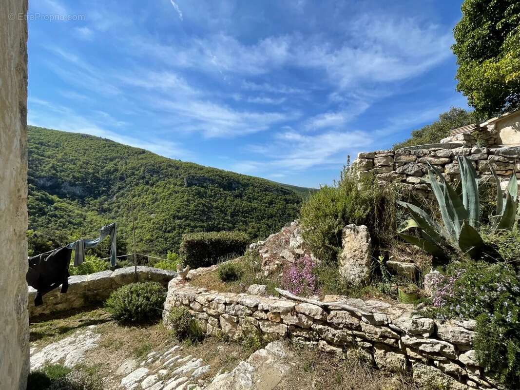 Maison atypique vue dominante - photo 5