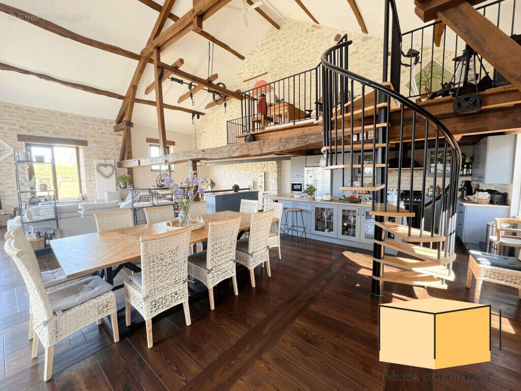 Maison à MARIGNIEU