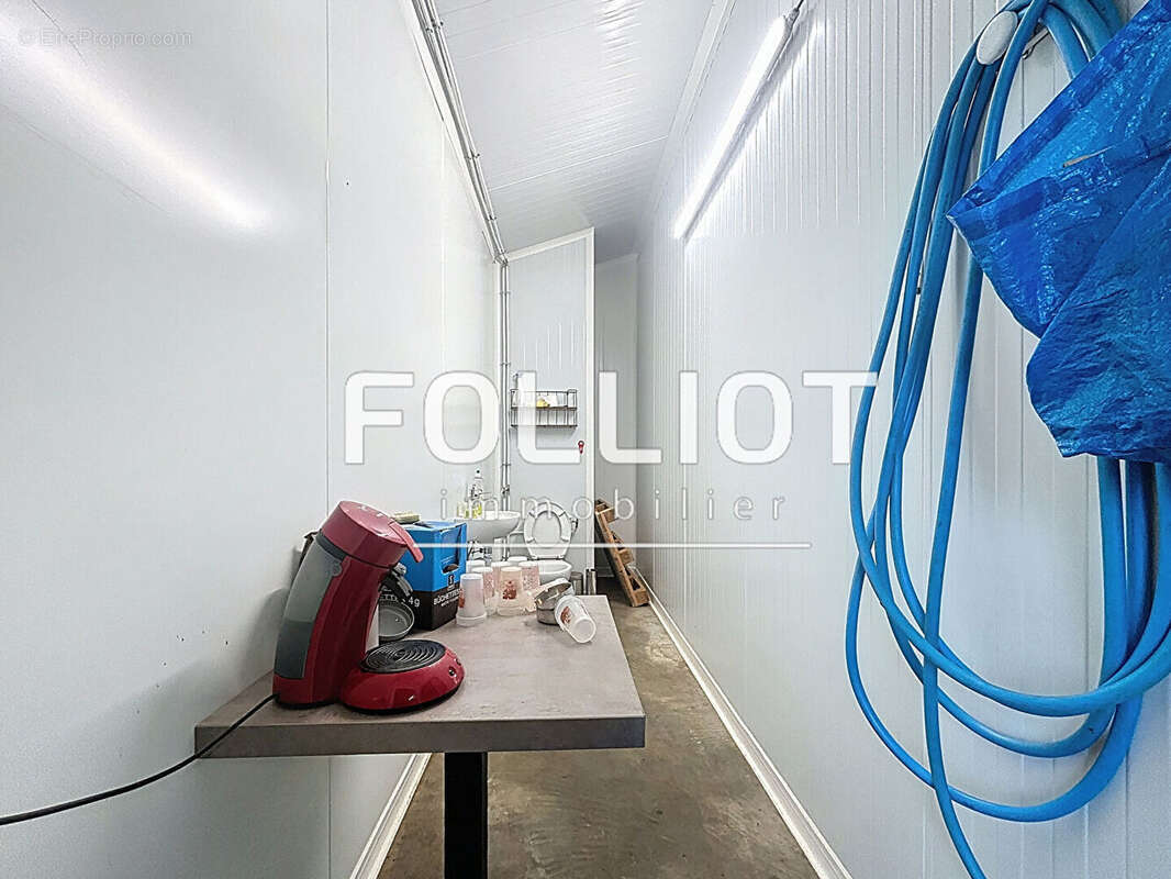 Commerce à HAUTEVILLE-SUR-MER