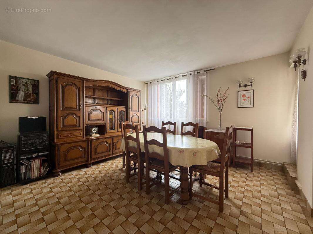 Appartement à TREMBLAY-EN-FRANCE