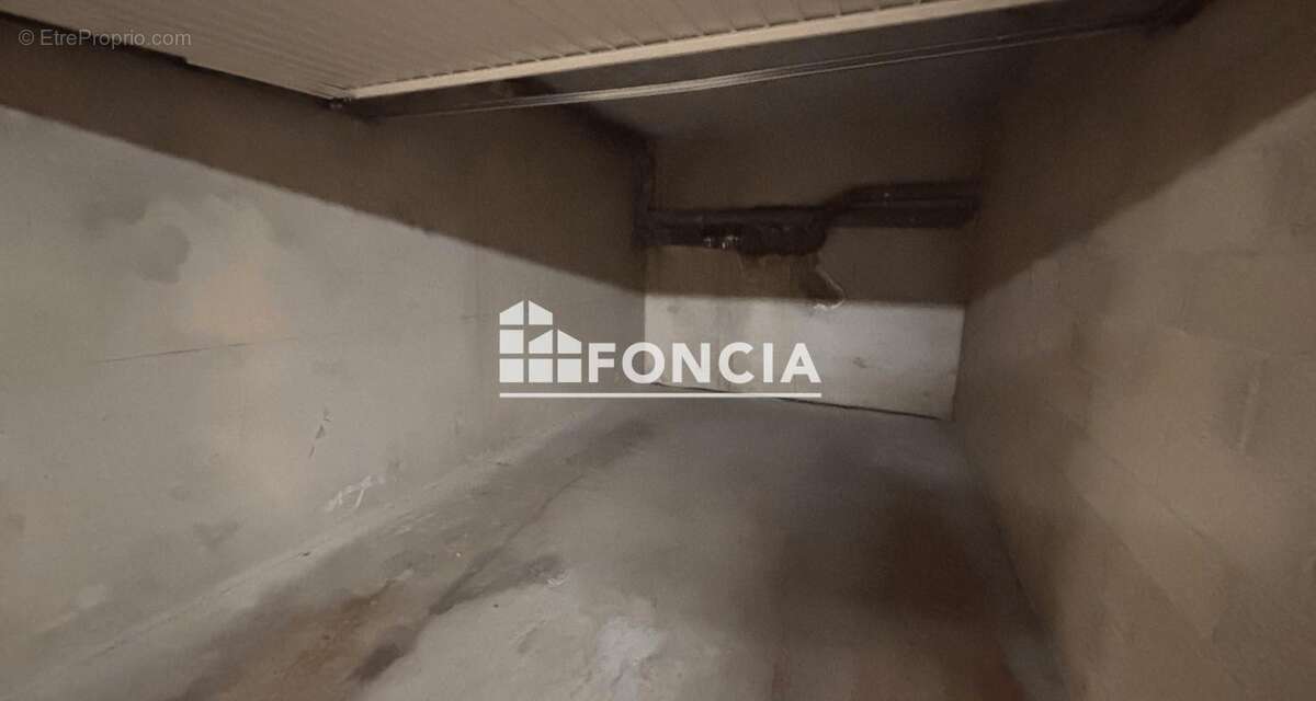 Parking à MARSEILLE-15E