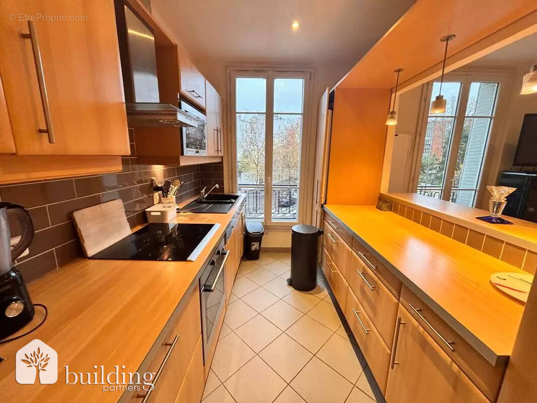 Appartement à PARIS-17E