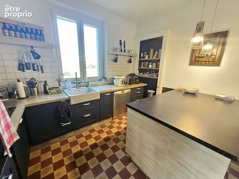 Maison 325 m² à Montrond-Les-Bains  - photo 6