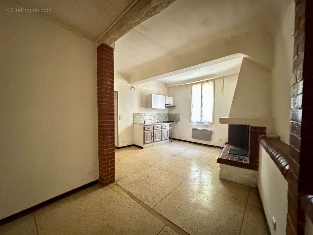 Appartement à TOURVES