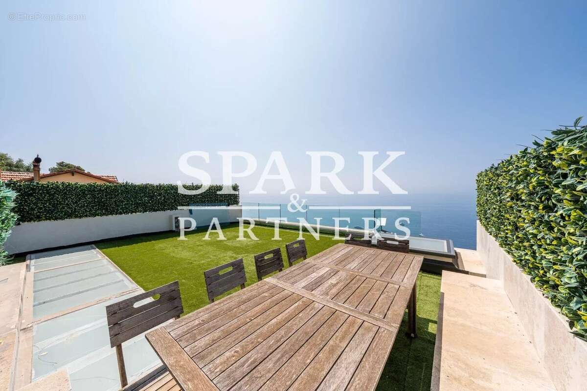Roquebrune-Cap-Martin - Villa avec vue panoramique sur la mer - photo 21
