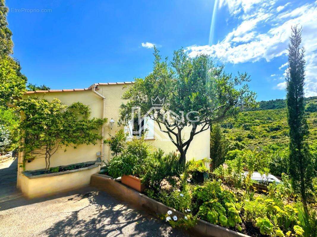 Villa 3 chambres avec vue dégagée – Les Issambreshttps://www.kingimmobilier.com/scripts/admin/modifannonce.php?IdRef=47426442&Nu - photo 3