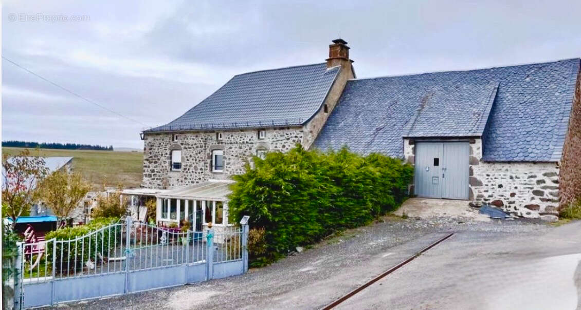 Maison à PRADIERS