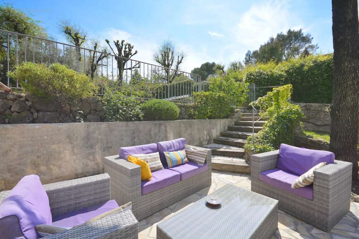 Maison à MOUANS-SARTOUX