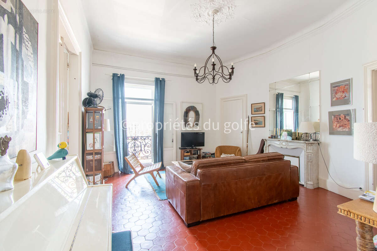 Sète, vue quai, bel appartement de charme 6 pièces, - photo 4