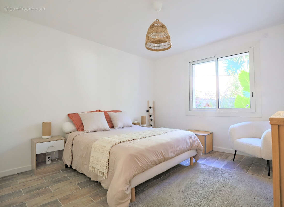 Maison à LA VALETTE-DU-VAR