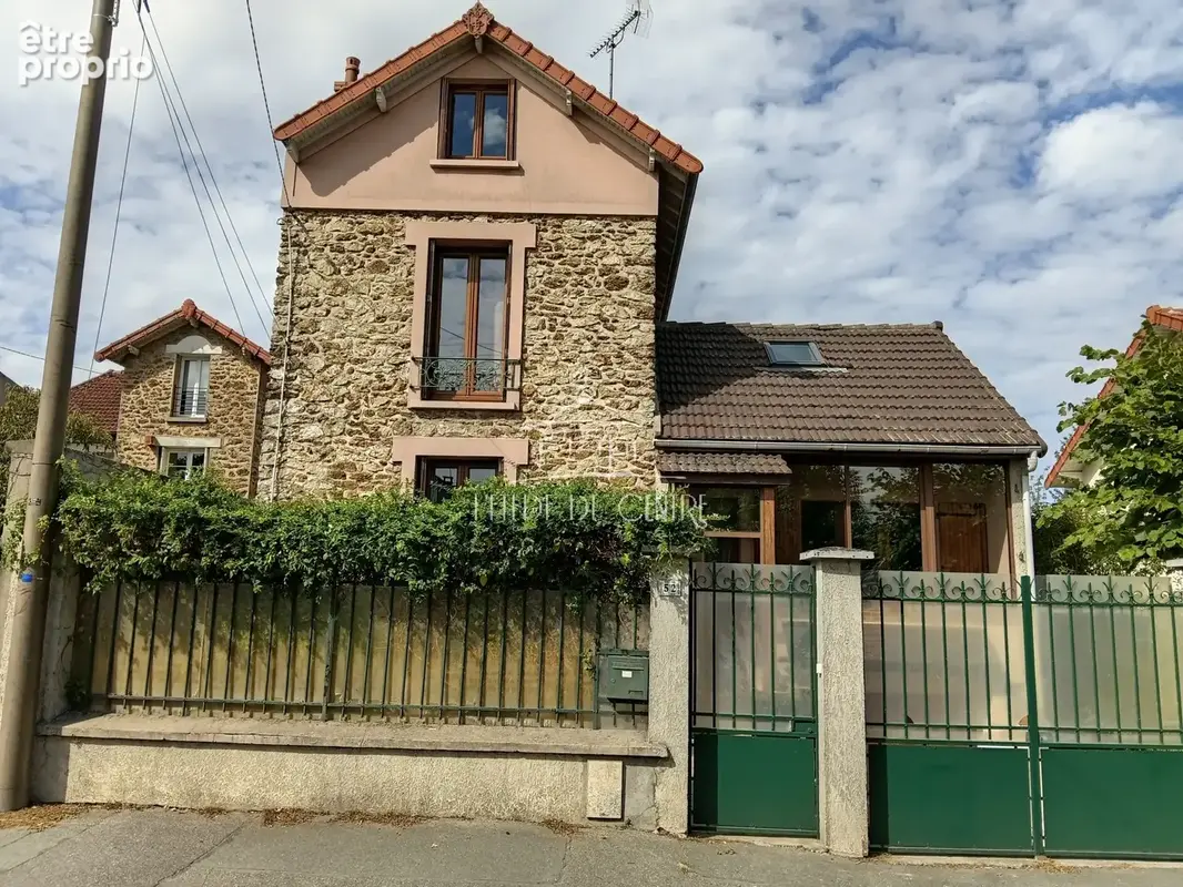 Photo Maison à Villeneuve-Le-Roi au prix de 381 000€