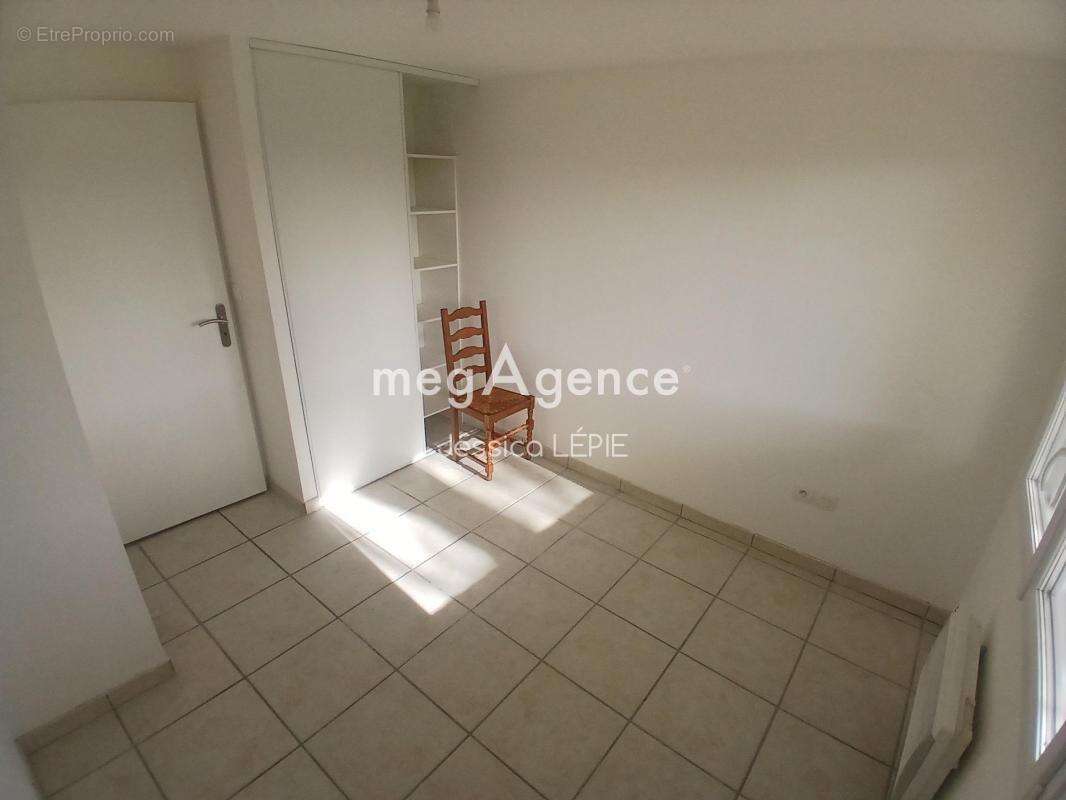 Appartement à AIFFRES