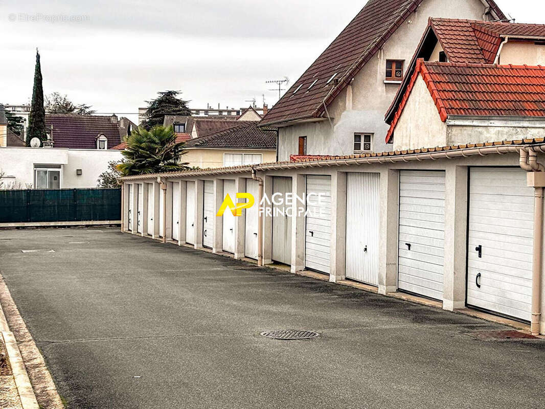 Appartement à SARTROUVILLE