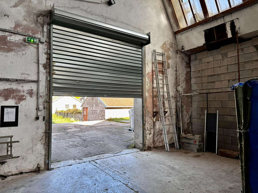 Commerce à SAINT-BRESSON