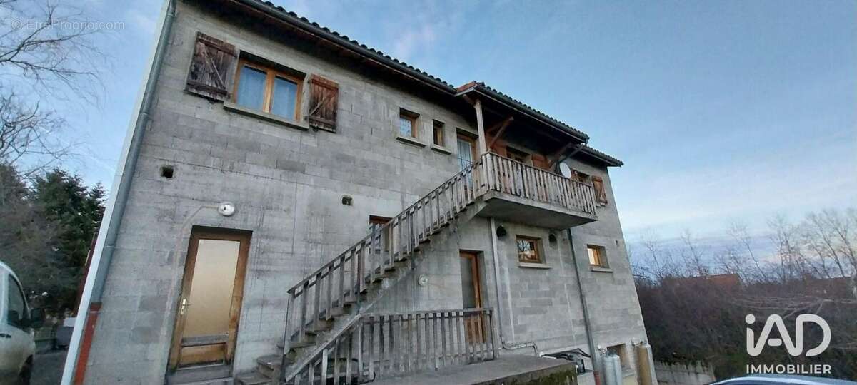 Photo 2 - Commerce à LA GOUTELLE