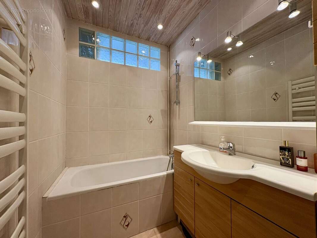 Appartement à LE PLESSIS-TREVISE