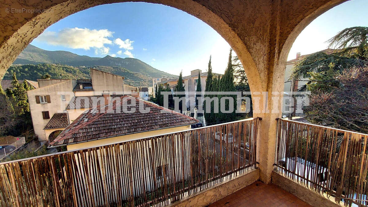 Appartement à NYONS