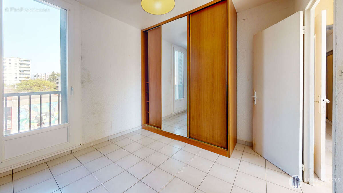 Appartement à SAINT-MARTIN-D&#039;HERES