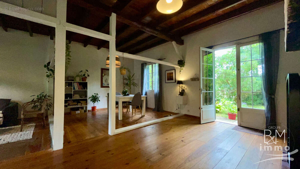 Maison à VIELLE-SAINT-GIRONS