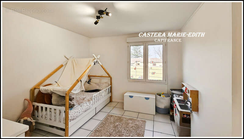Maison PLAIN-PIED 110,23 M² - 6 pièces - 3 chambres + Mezzanine -Garage - Piscine neuve - PARCELLE 949 M² SEGOUFIELLE (32) - photo 13