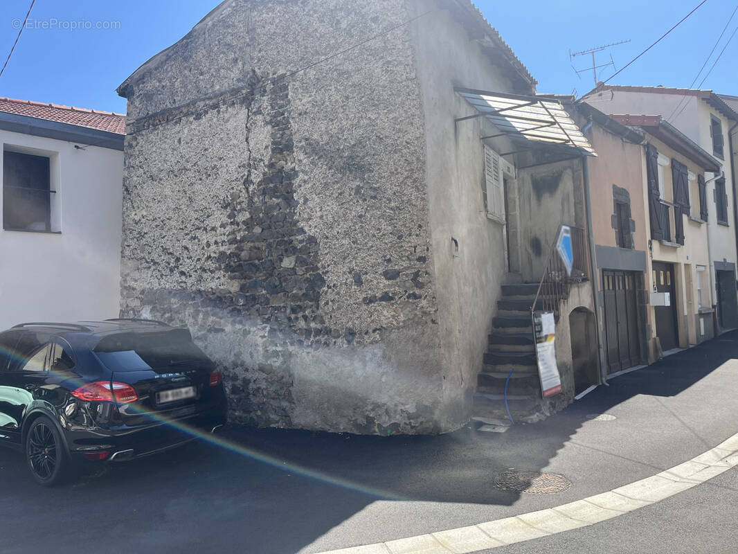 Maison à CEYRAT