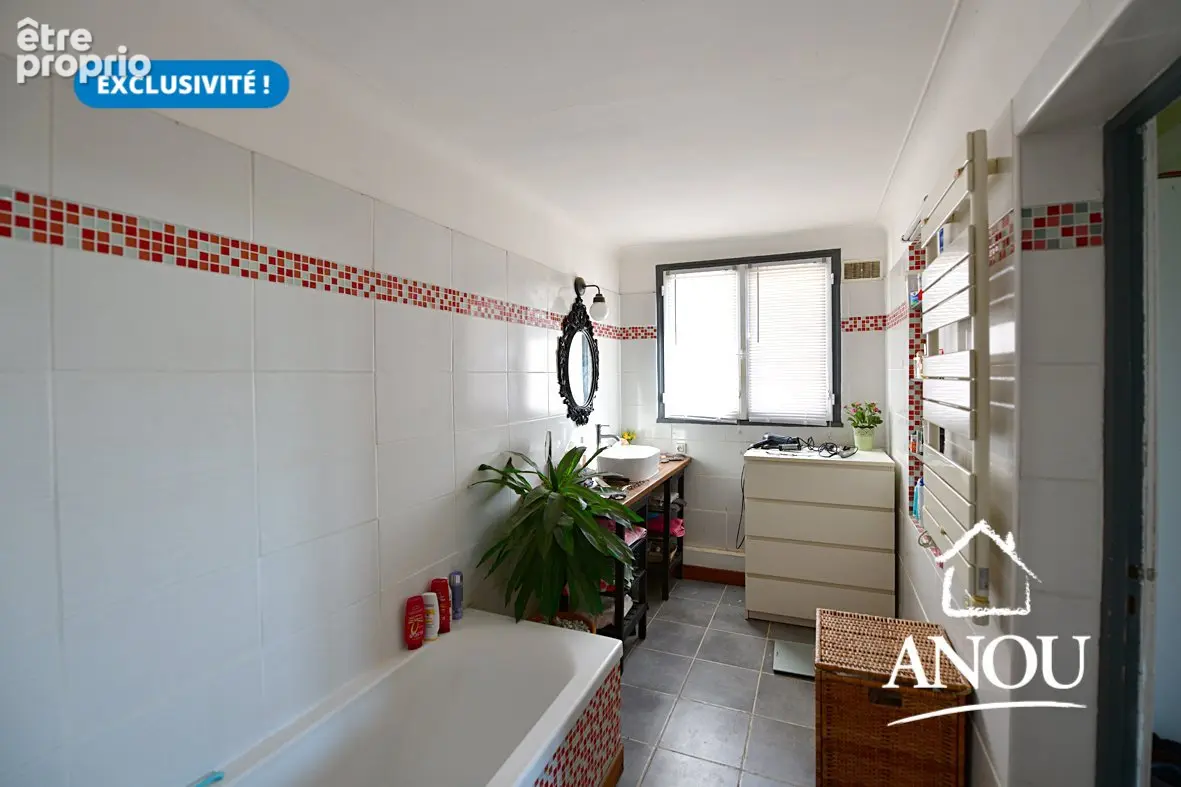 Fermette de charme avec dépendances sur plus de 5 000 m² - photo 5