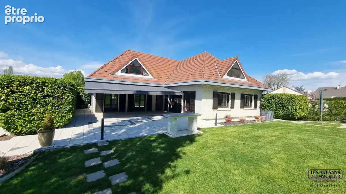 Maison 261 m² à Saint-Julien-Les-Metz  - photo 1