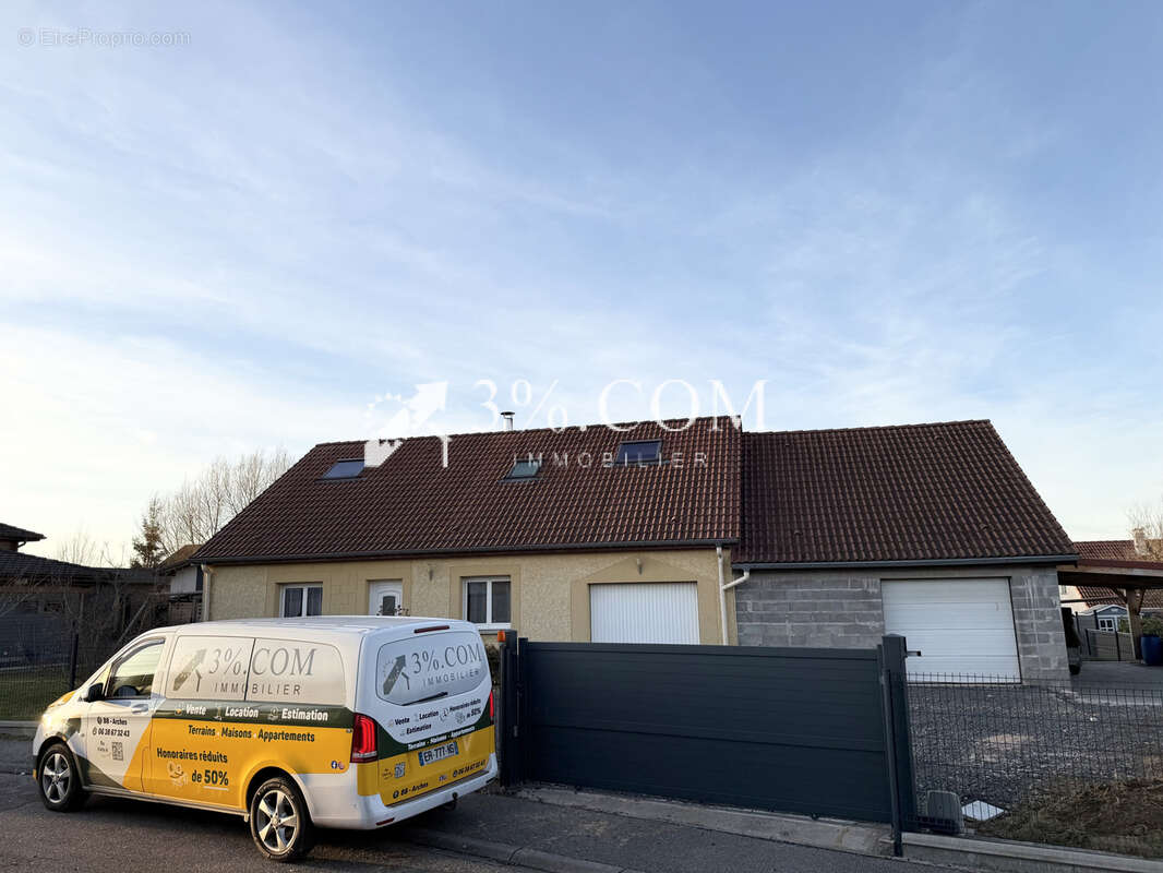 Maison à UXEGNEY