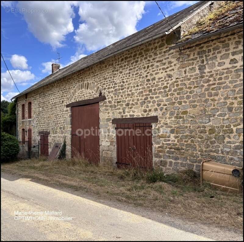 Ensemble immobilier à rénover à SAINT DIZIER LEYRENNE (23) - photo 21
