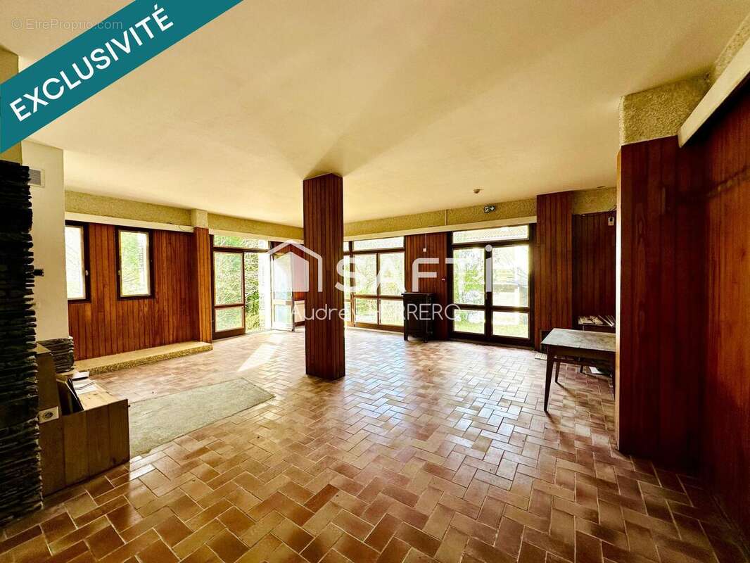 Photo 6 - Commerce à AX-LES-THERMES