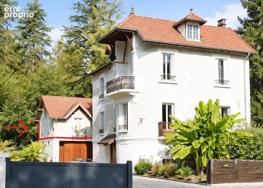 Belley : appartement 75 m2 avec jardin privatif et dépendance - photo 1
