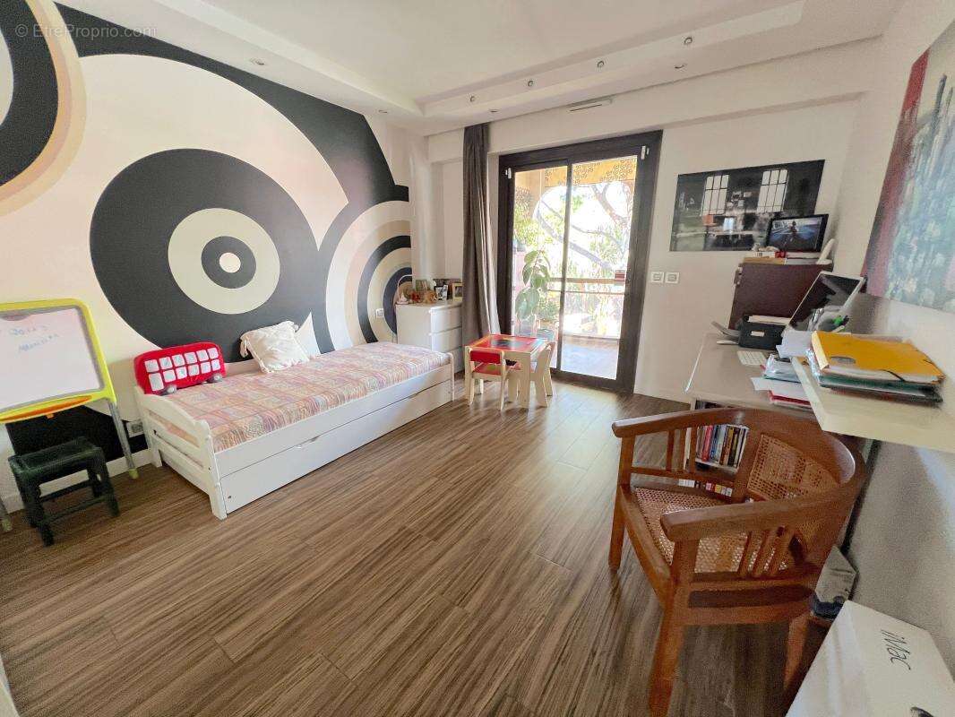 Appartement à VILLENEUVE-LOUBET