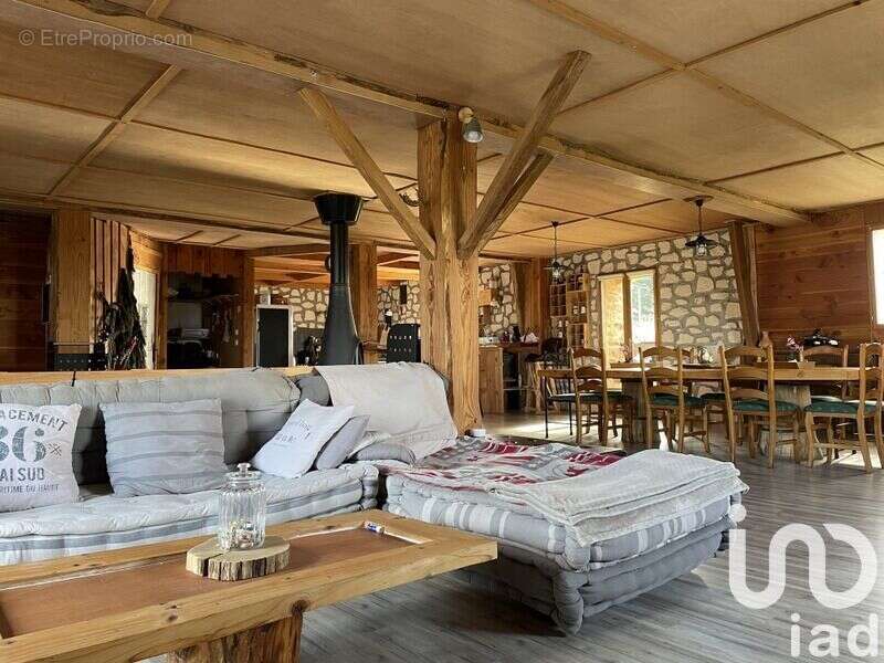 Photo 3 - Maison à CONDAT-SUR-GANAVEIX