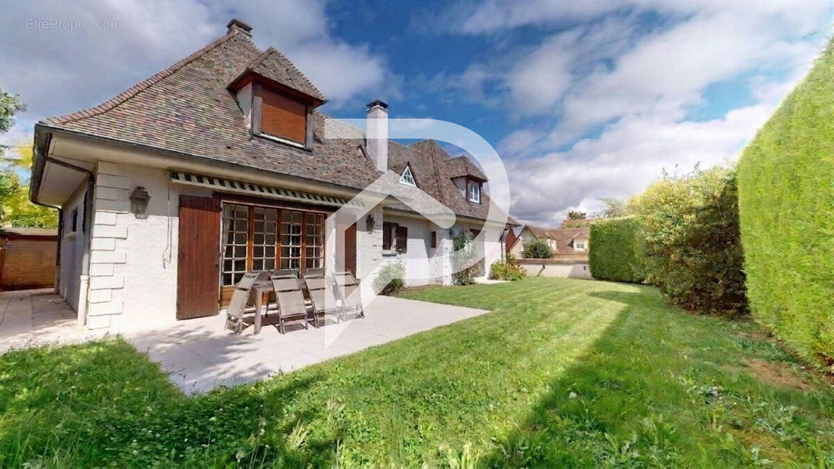 Maison à MARLY-LE-ROI