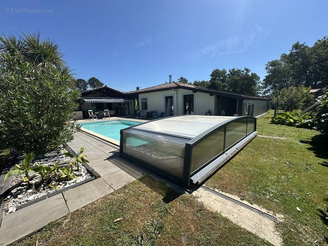 Photo Maison à Gastes au prix de 498 000€