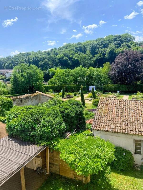 Maison à SAINT-BENOIT