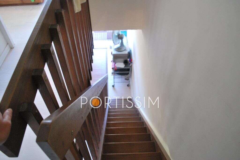 Appartement à SAINT-LAURENT-DU-VAR