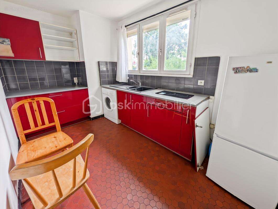 Grand studio avec parking balcon et cave a 10 minutes de la gare rer a et e val de fontenay - photo 7