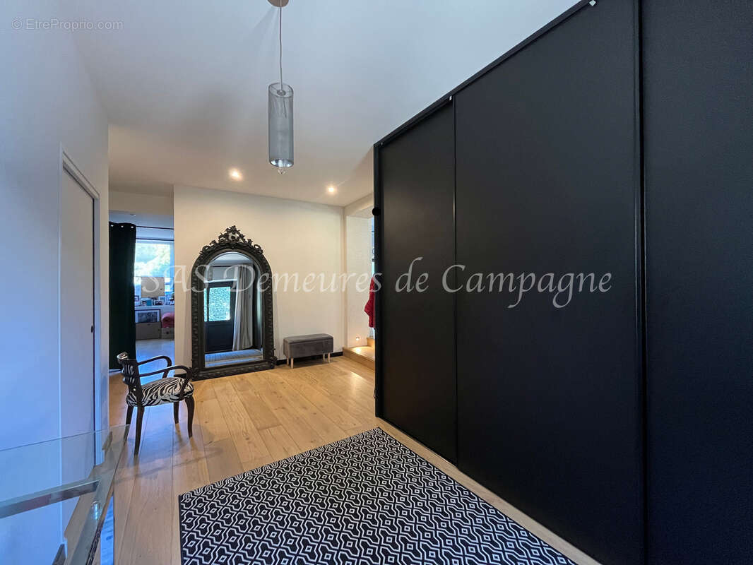 Maison à SAINT-SATUR