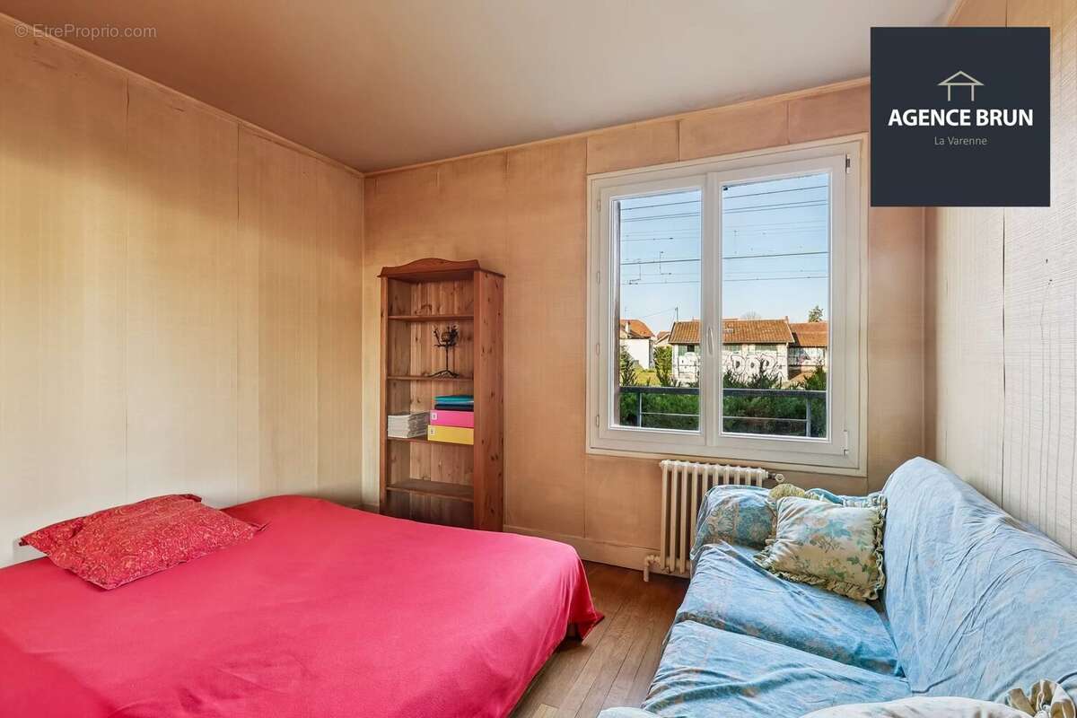 Appartement à SAINT-MAUR-DES-FOSSES