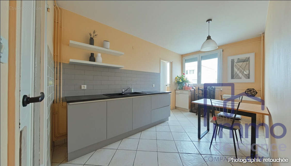Appartement à SAINT-ETIENNE