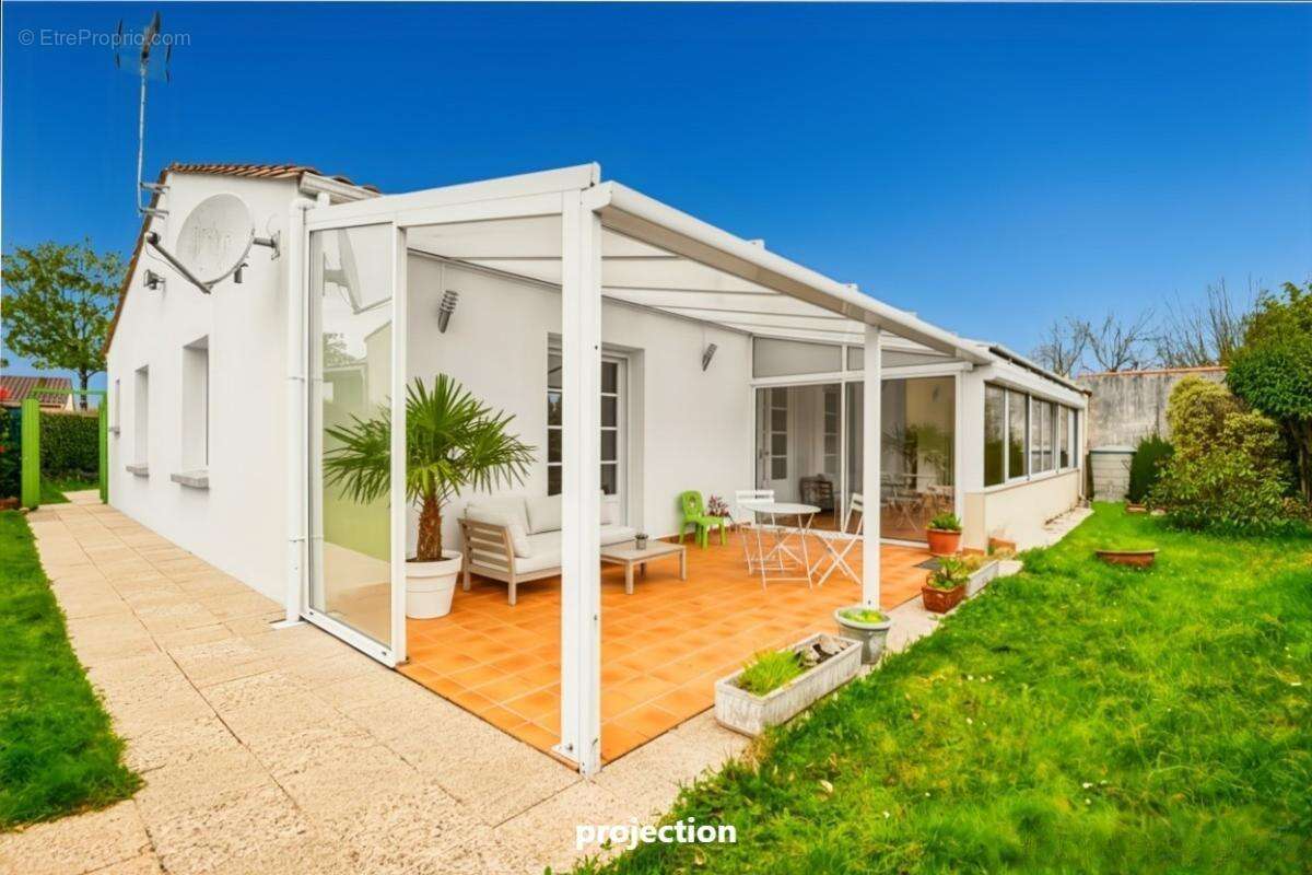 Maison à BOUGUENAIS