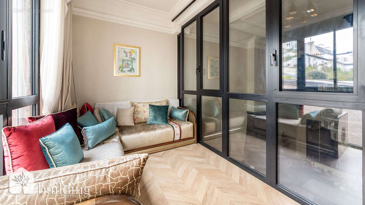 Appartement à PARIS-17E