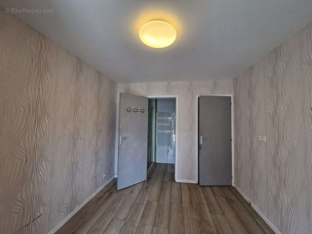 Maison à HENANBIHEN