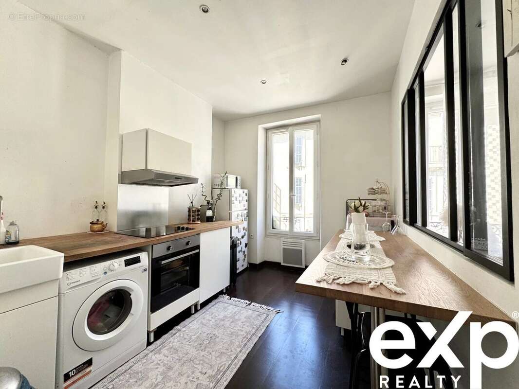 Appartement à MARSEILLE-3E
